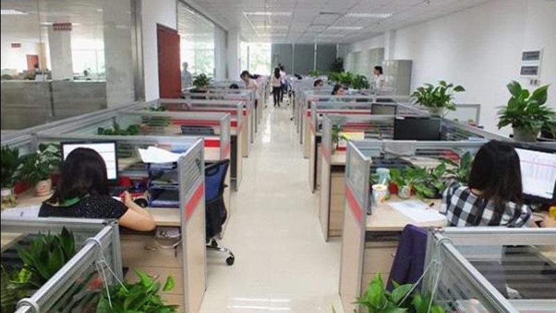 相较于传统线下培训，线上培训具有以下优势：